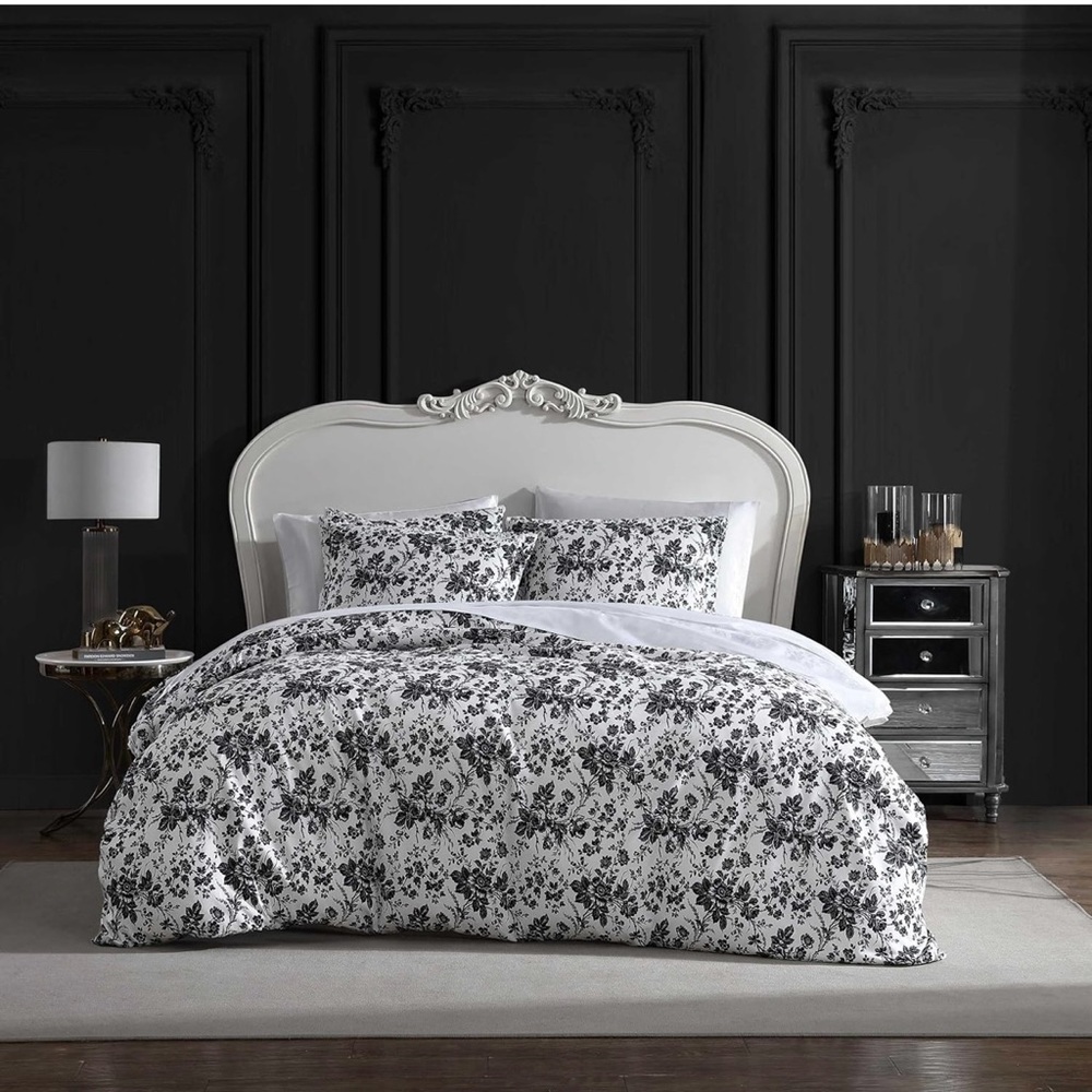 Betsey Johnson Black & White Floral Bedding Duvet Cover & Pillowcases